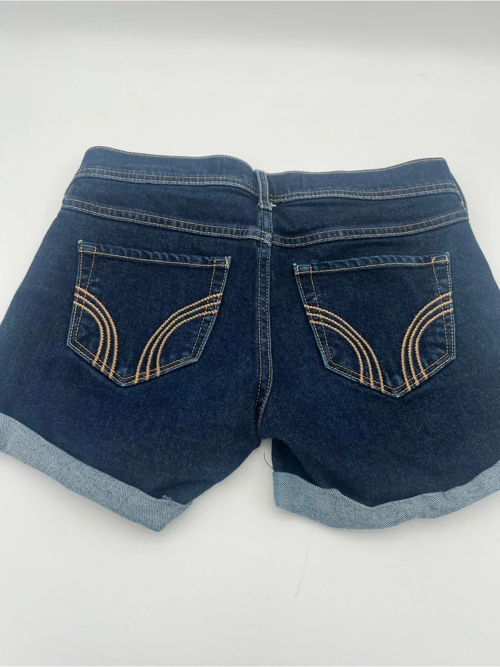 Hollister Dark Indigo Rolled Hem Denim MIDI Shorts long length 4” inseam 00 W23